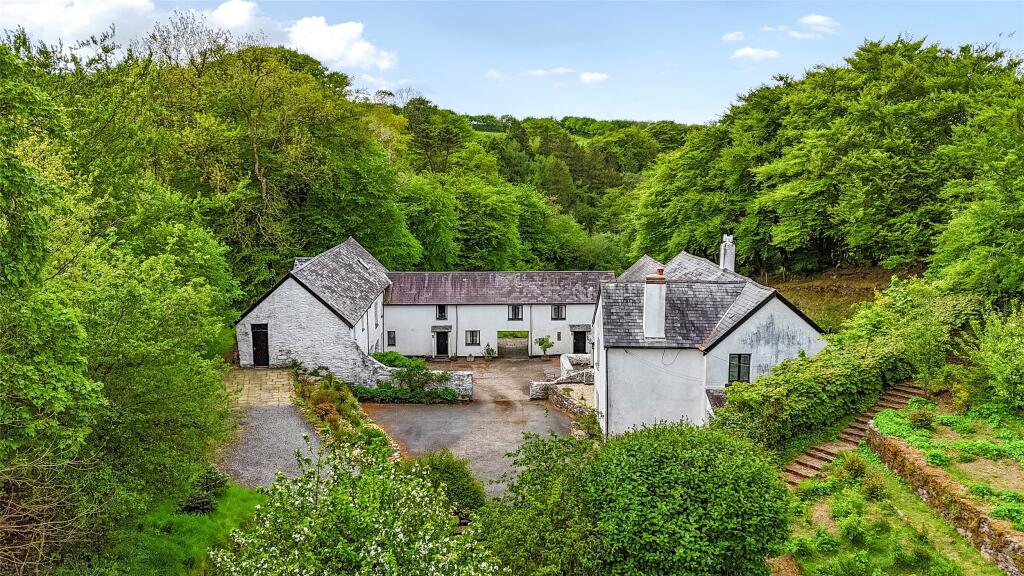 Main image of property: Sandyway, South Molton, EX36