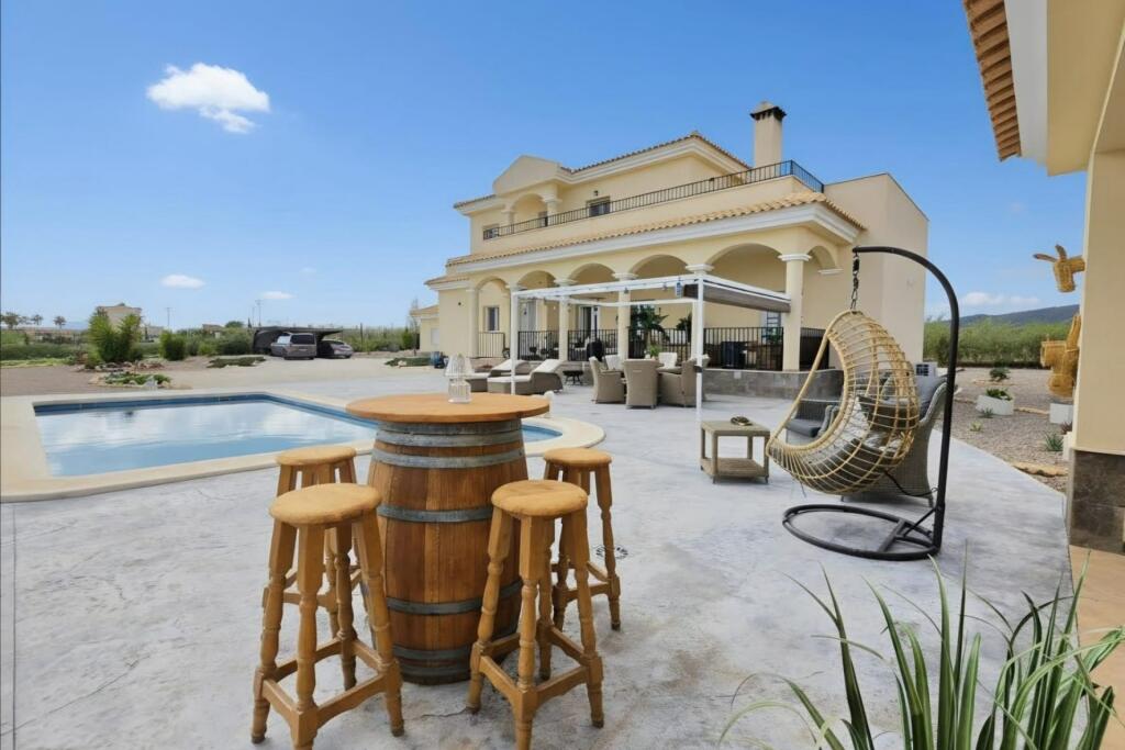 Main image of property: Pinoso