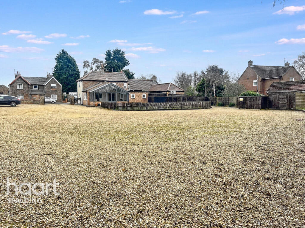 3-bed detached on Main Street, Gedney Dyke, £325,000