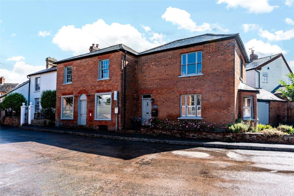 Main image of property: High Street, Weedon, Aylesbury, Buckinghamshire, HP22