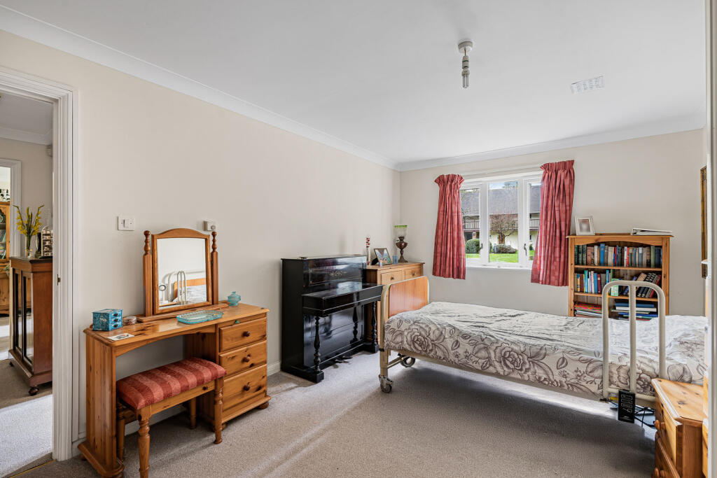 Apartment in East Hampshire, Spitalhatch, Alton - More
