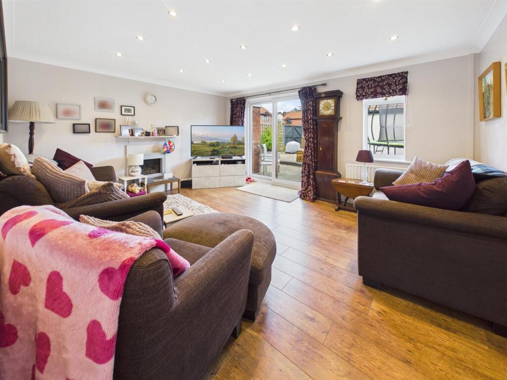 House in Swindon - View 4