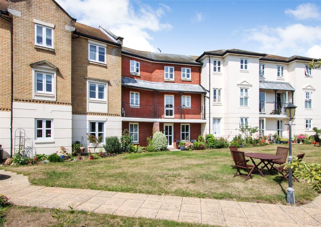 Anchorage Way, Lymington, Hampshire, SO41 photo 2