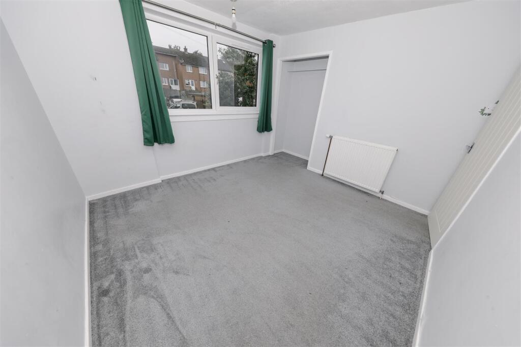 House in Glenrothes, Caskieberran - More