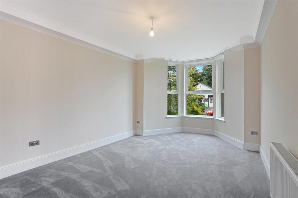 Apartment in Glasgow, South Mains, East Dunbartonshire - View 2