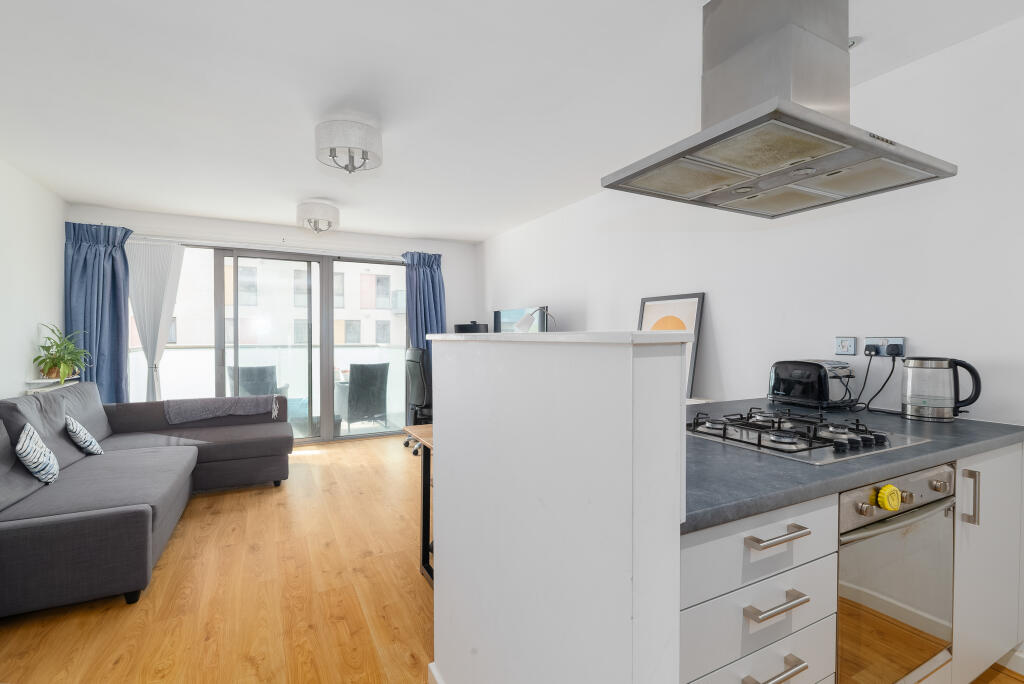 Apartment in London - More
