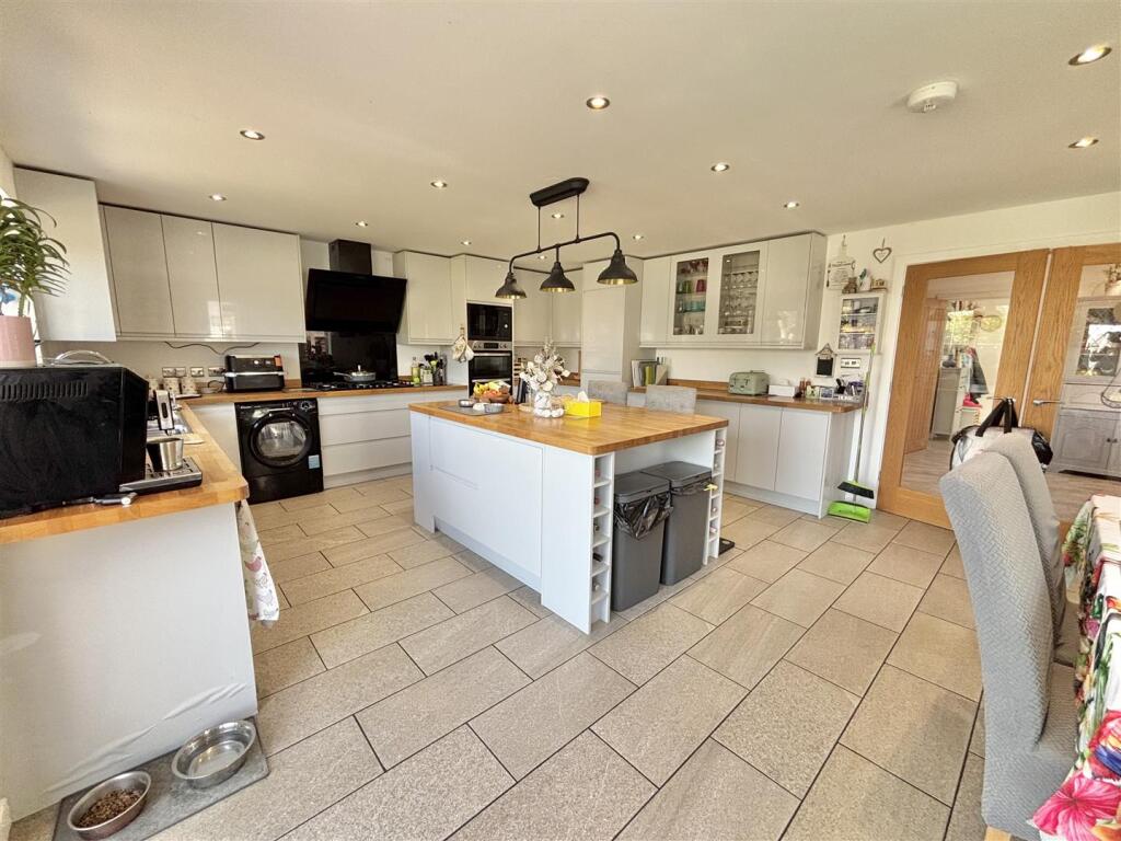 House in Poole - View 4