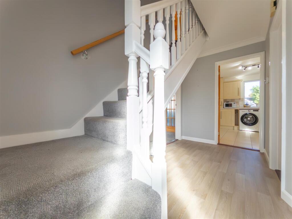 Mallard Close, Bowerhill photo 5