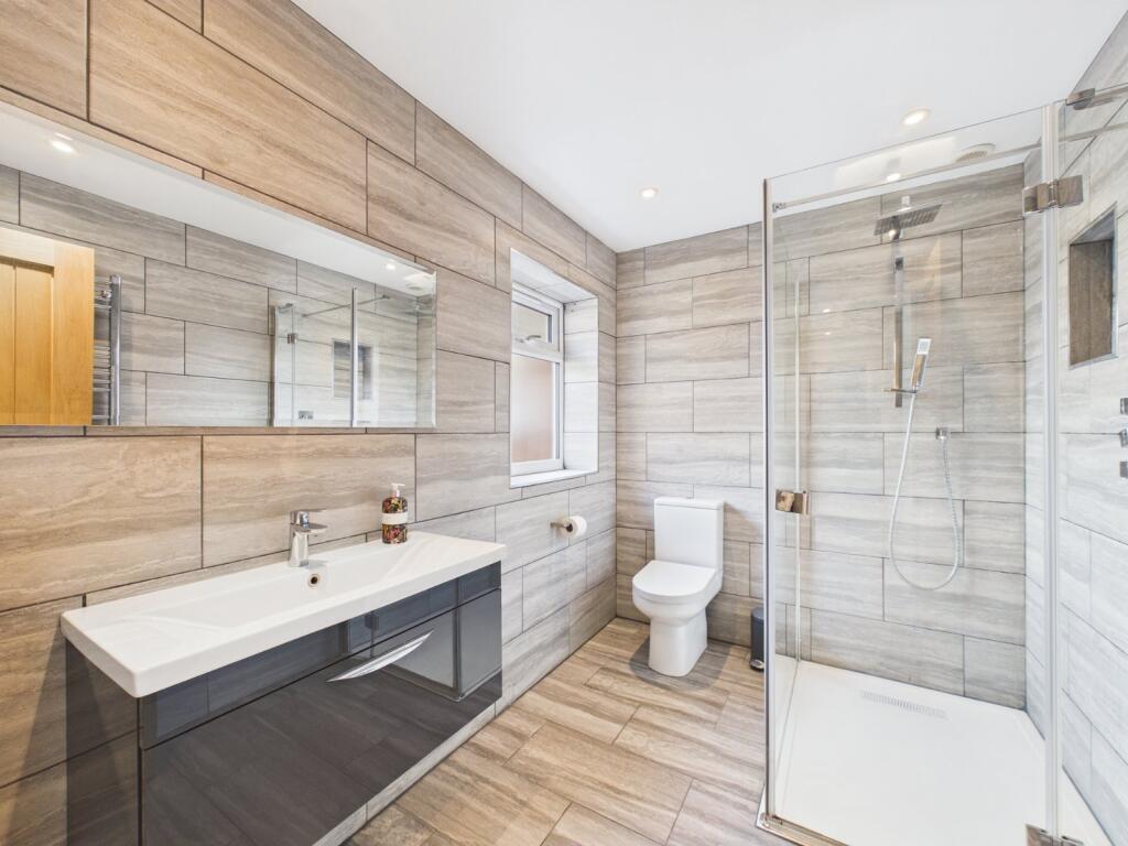 House in Hemel Hempstead - More