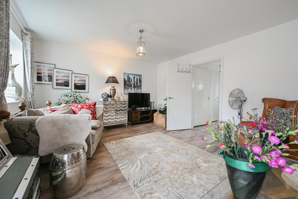 Narrowleaf Drive, Ringwood , BH24 photo 2