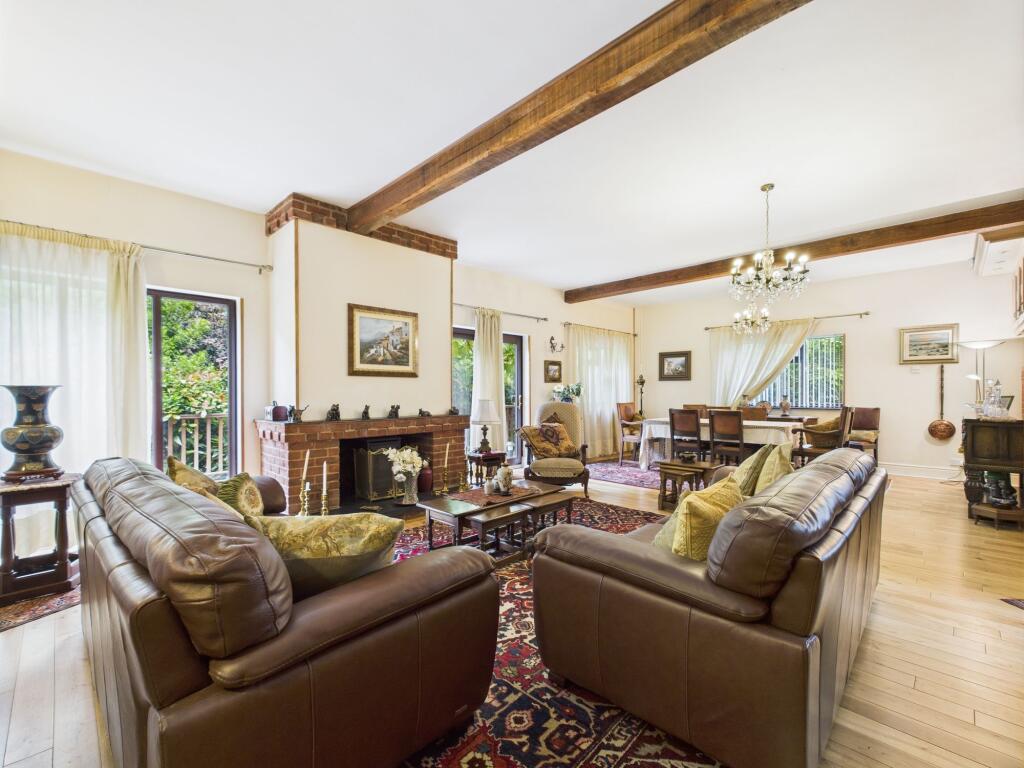 Kearsley Avenue, Hawarden, CH5 photo 2