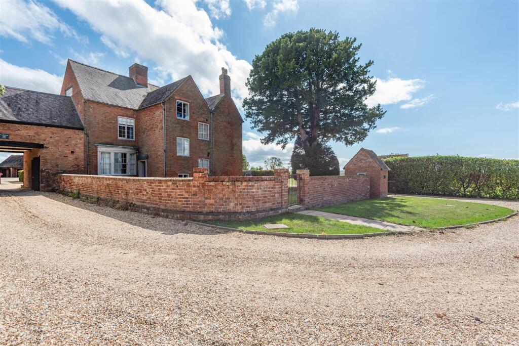 House in Birmingham - View 2