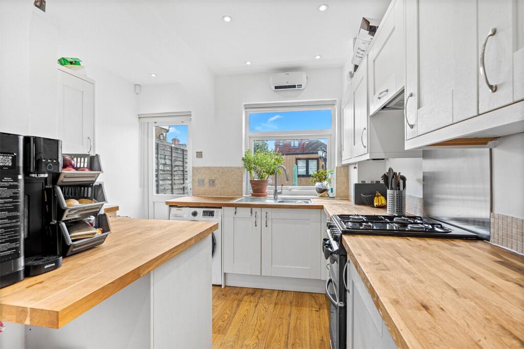 Hillingdon Road, Watford, Hertfordshire, WD25 photo 4