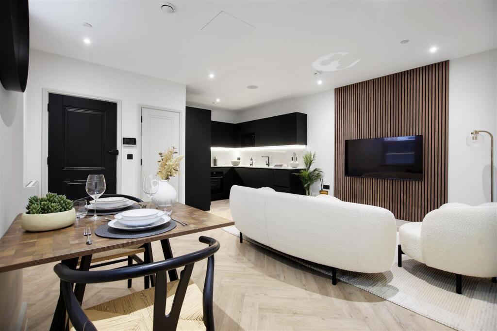 Main image of property: Apartment 8, Pilgrim House, High Street, Billericay