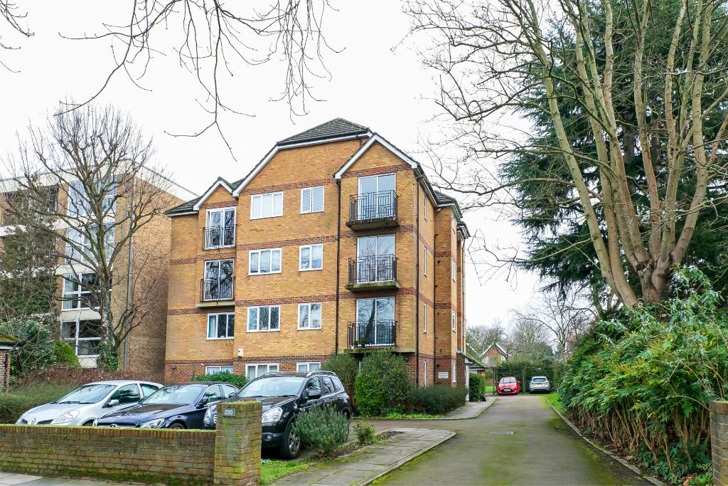 1-bed flat on Sussex House, Kew Road, Kew, Richmond, Surrey, TW9, £375,000