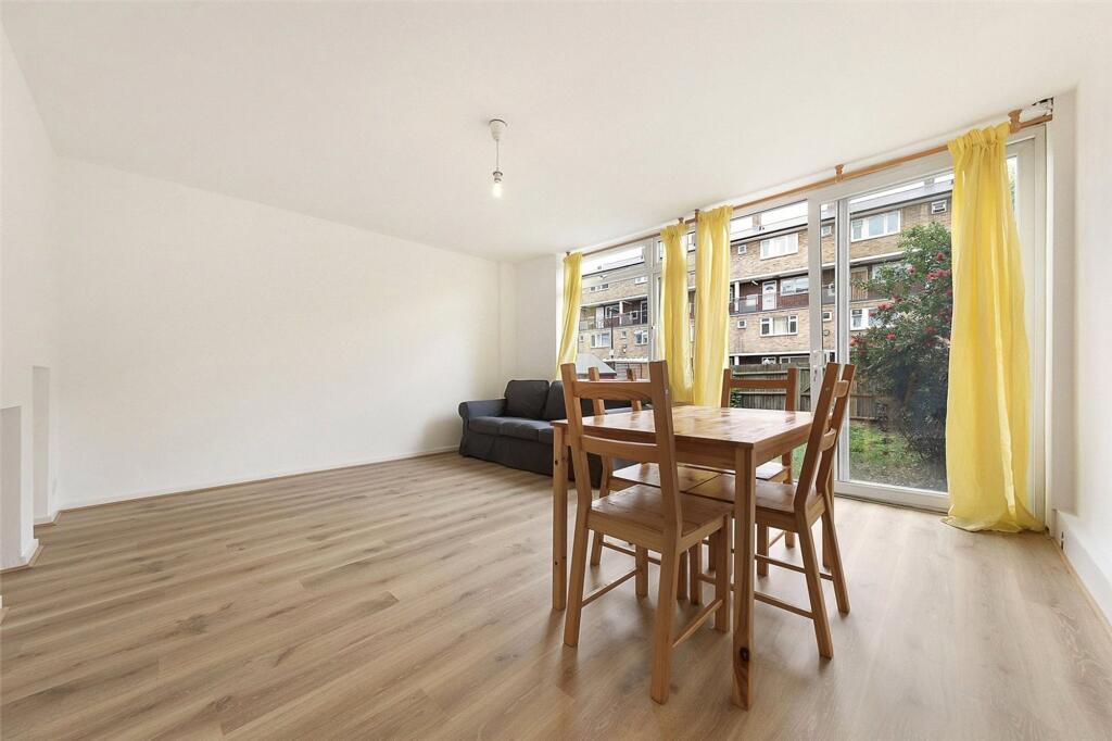 3 bedroom maisonette for rent