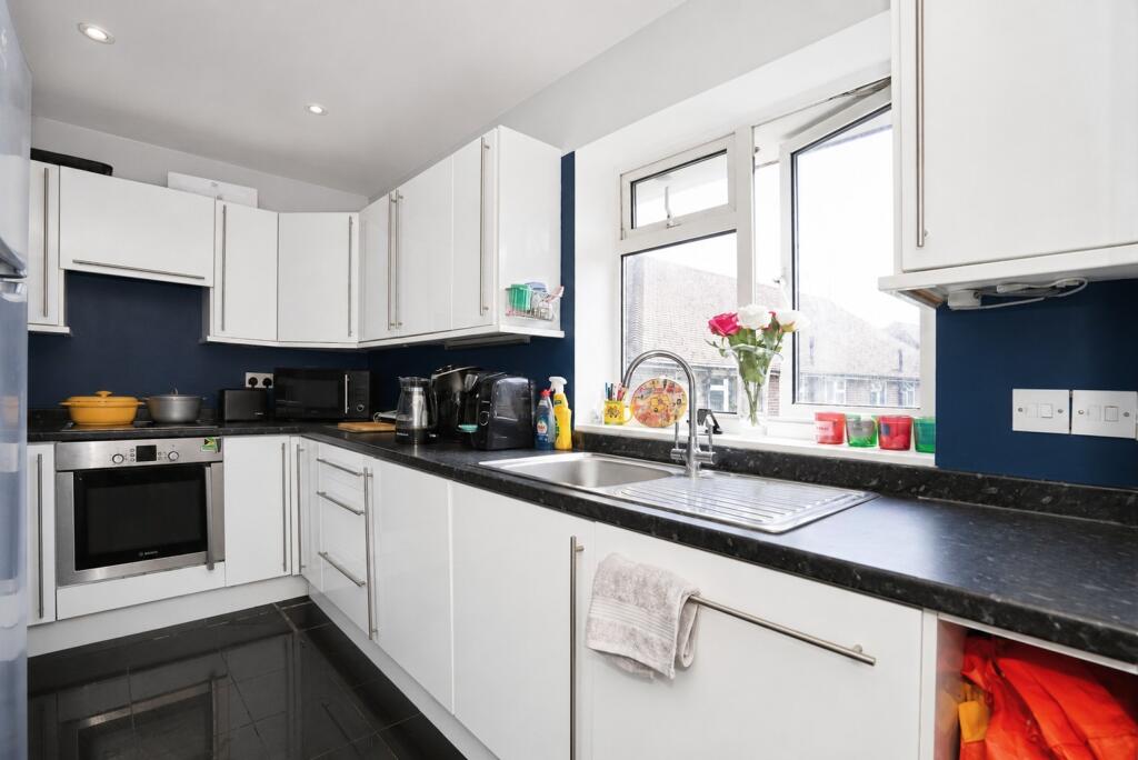 Apartment in Mid Sussex, Haywards Heath - View 4