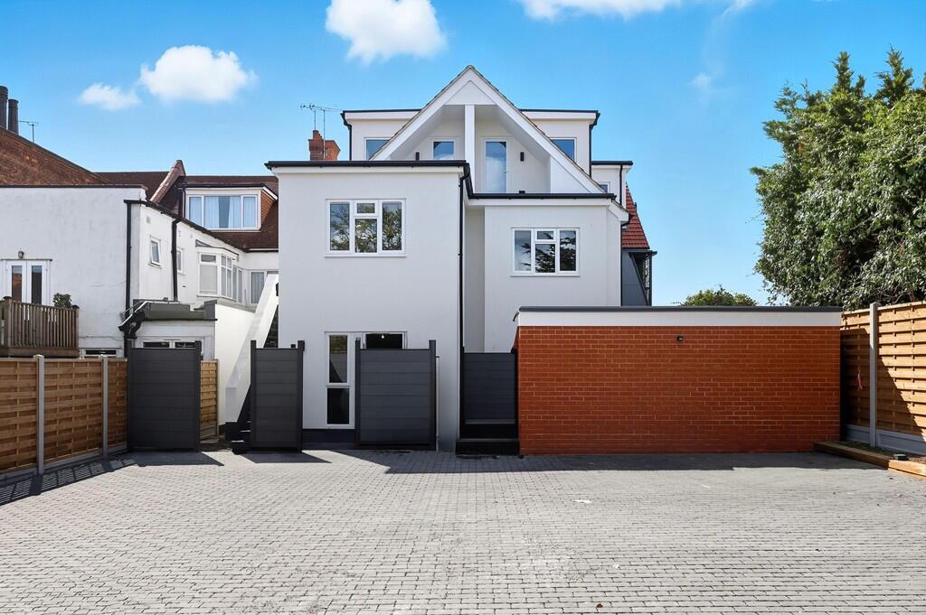 Main image of property: London Road, Leigh-On-Sea, Essex, SS9