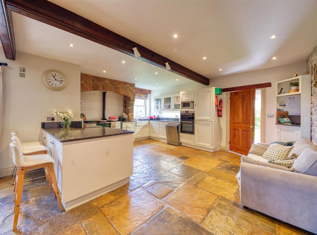 House in Stockport - View 4