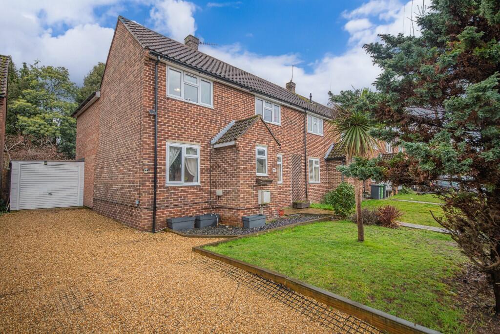 Main image of property: East Drive, Bishopstoke, Eastleigh, SO50