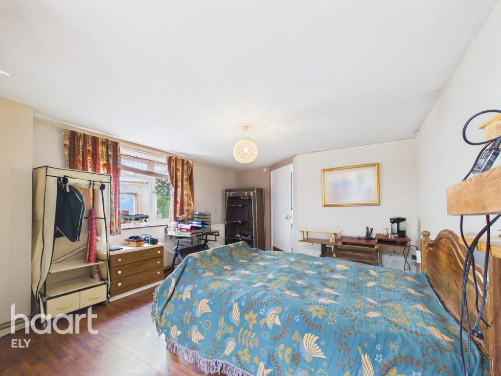 House in East Cambridgeshire, Soham - More