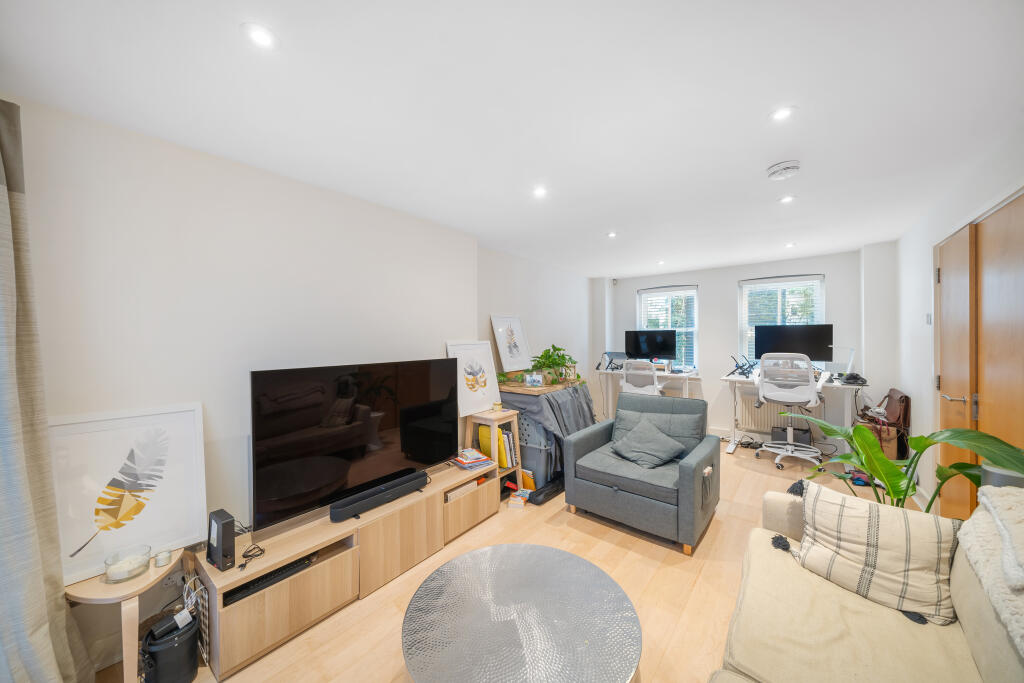 Main image of property: Queen's Gate Mews, South Kensington, London, SW7