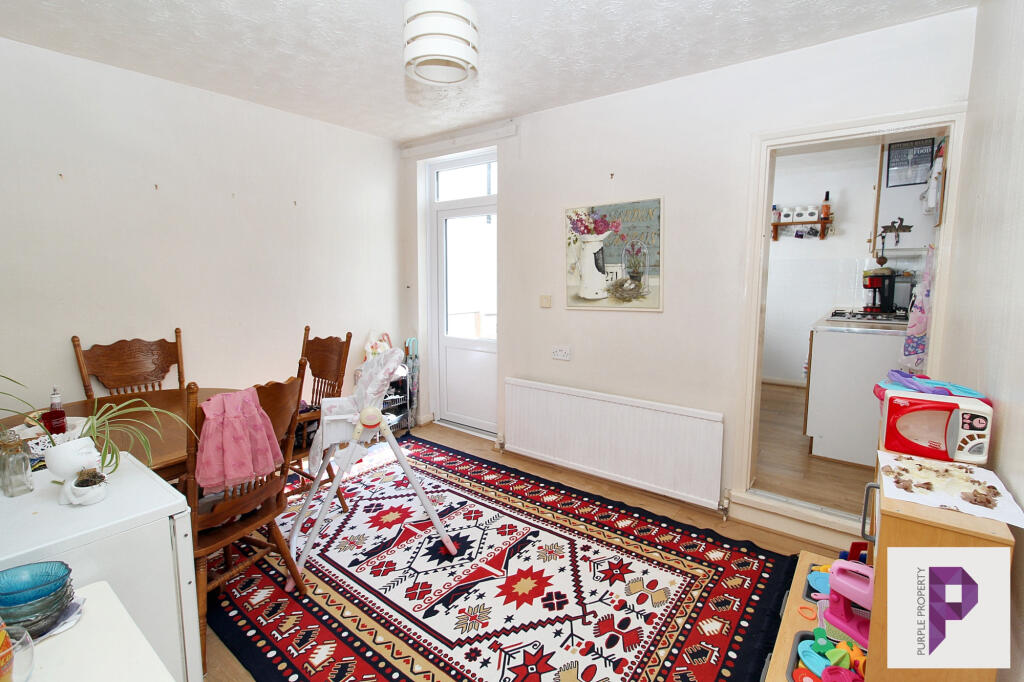 House in Gillingham, Medway - View 4