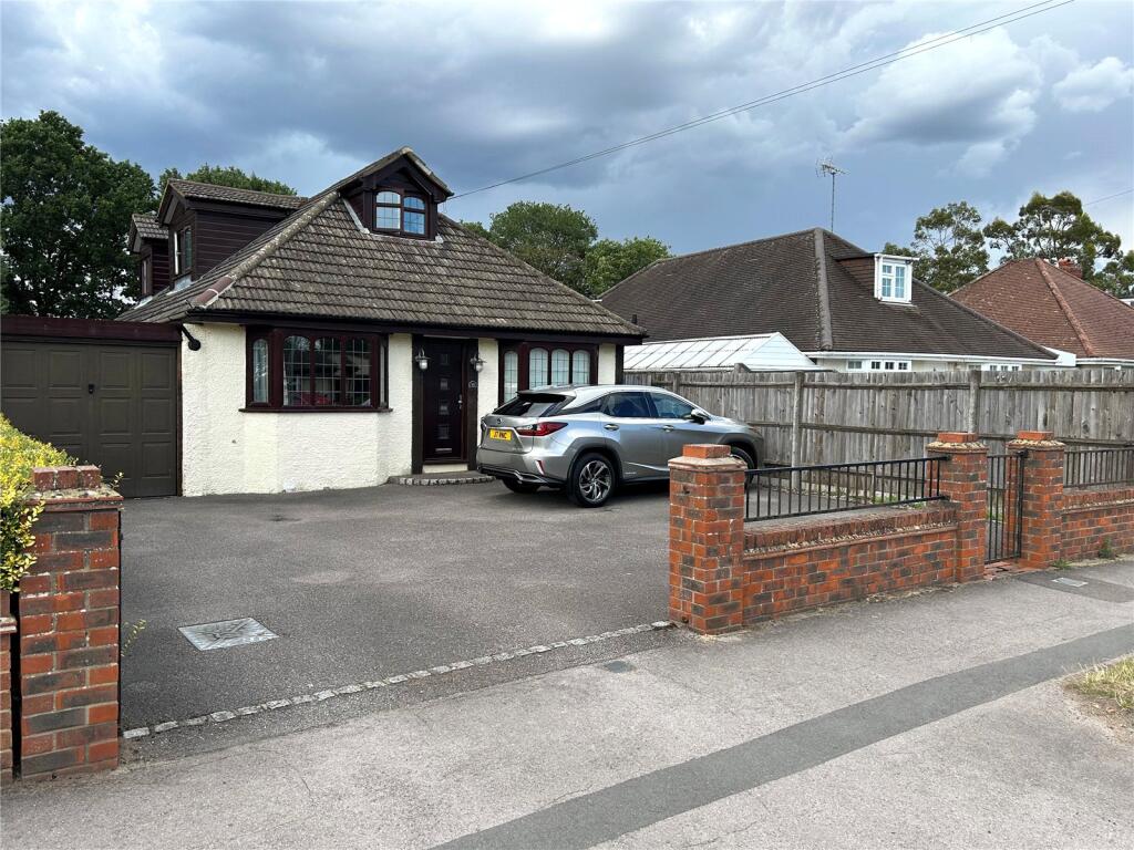 4-bed detached on Woodlands Avenue, Woodley, Reading, Berkshire, RG5, £595,000