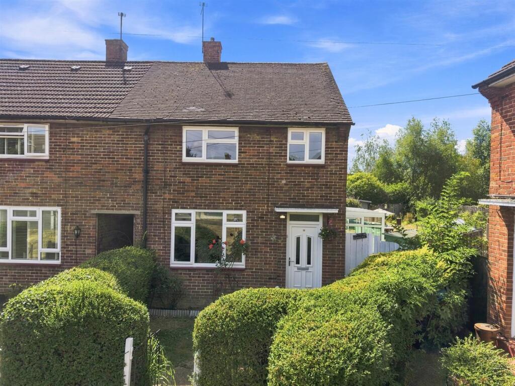 Main image of property: Willingale Close, Loughton