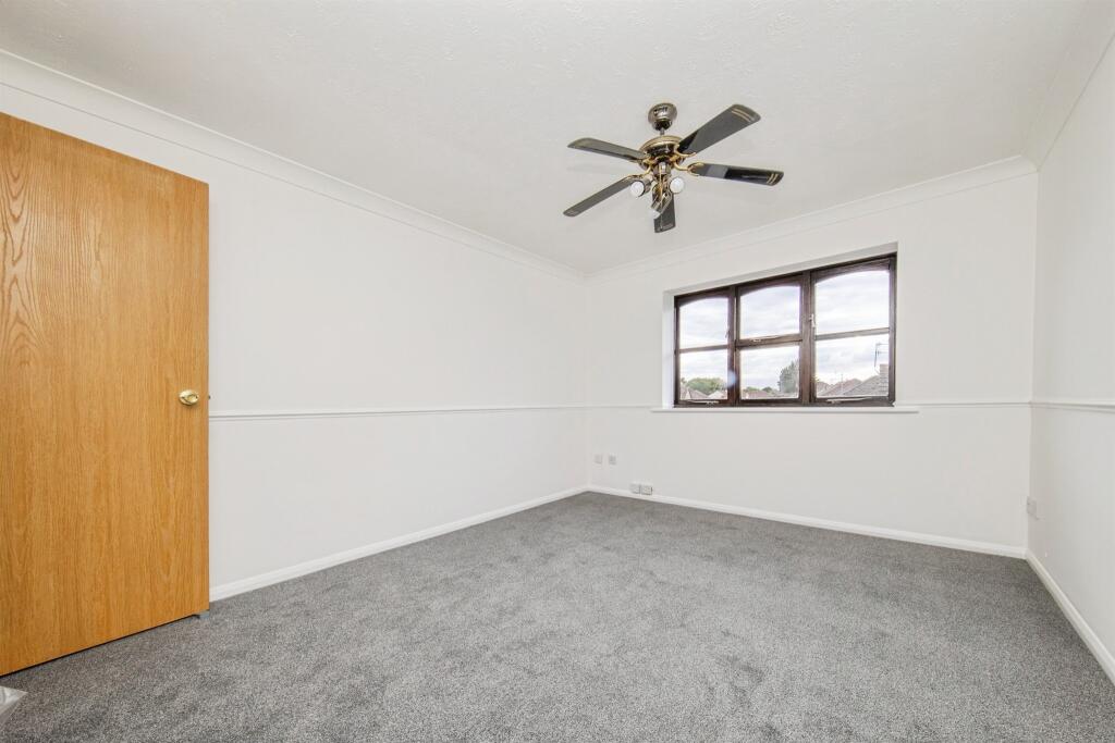 Apartment in Colchester, Myland, Highwoods - View 4