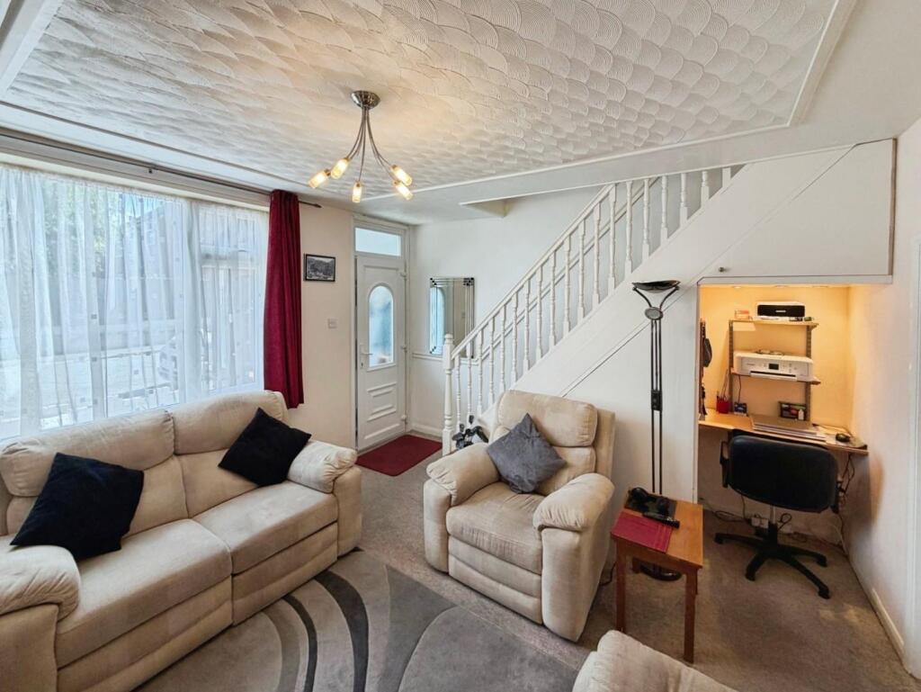 House in Chester, Ellesmere Port - More