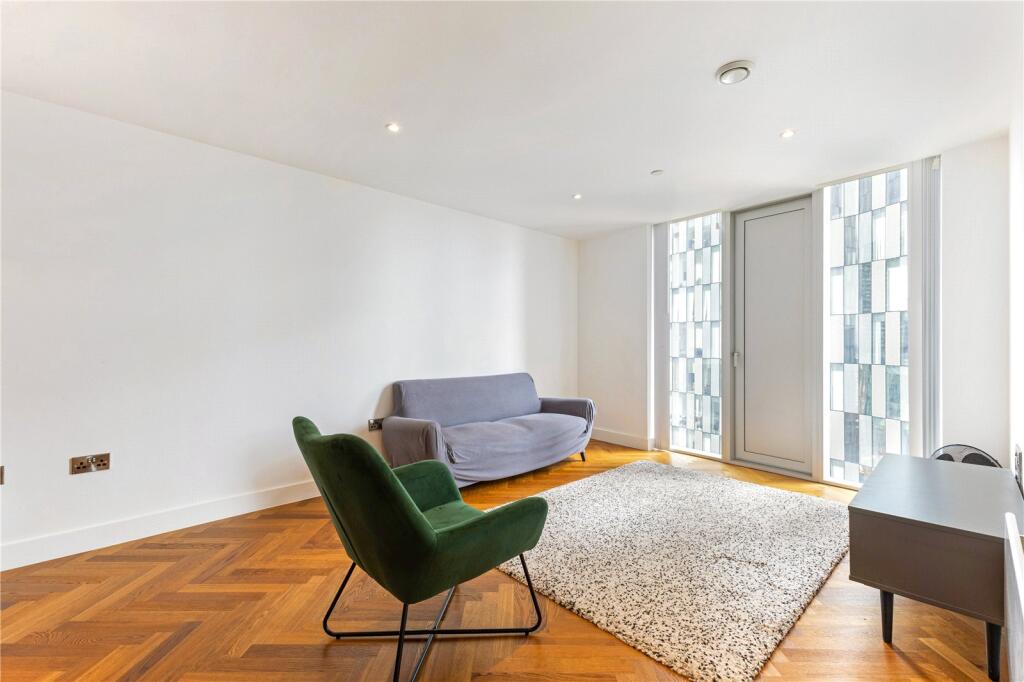 Apartment in Manchester, City Centre - View 4