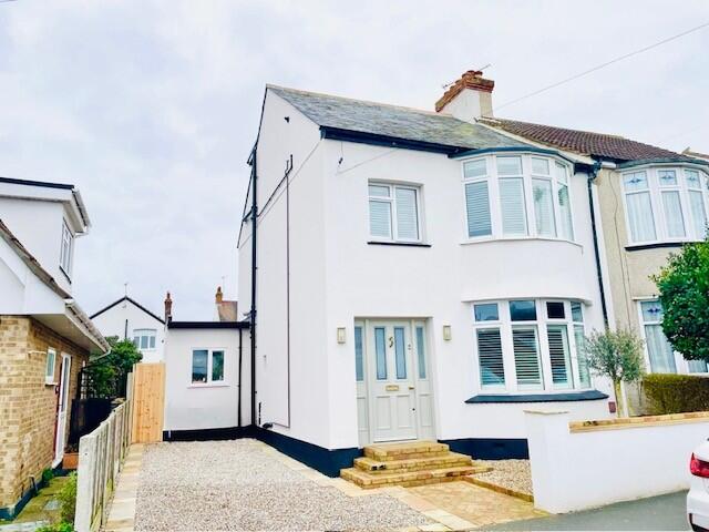 Main image of property: Cliffsea Grove, Leigh-On-Sea, Essex, SS9