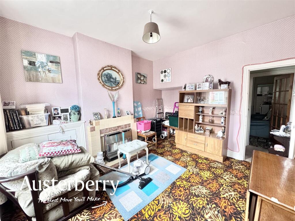 House in Stoke-on-Trent - View 4