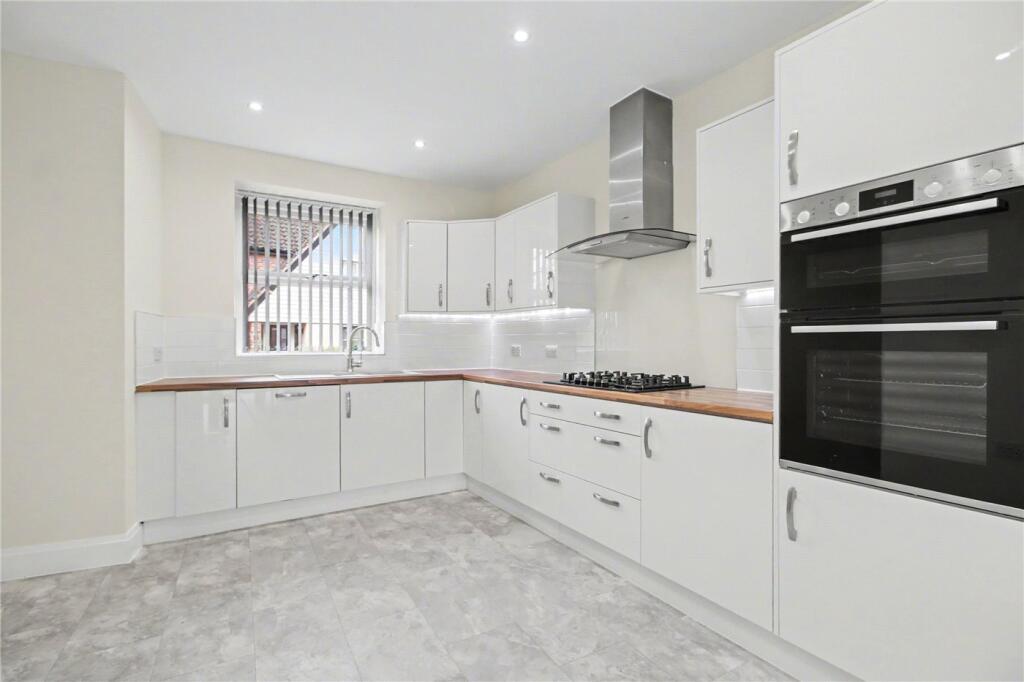 The Ridings, Poringland, Norwich, Norfolk, NR14 photo 4