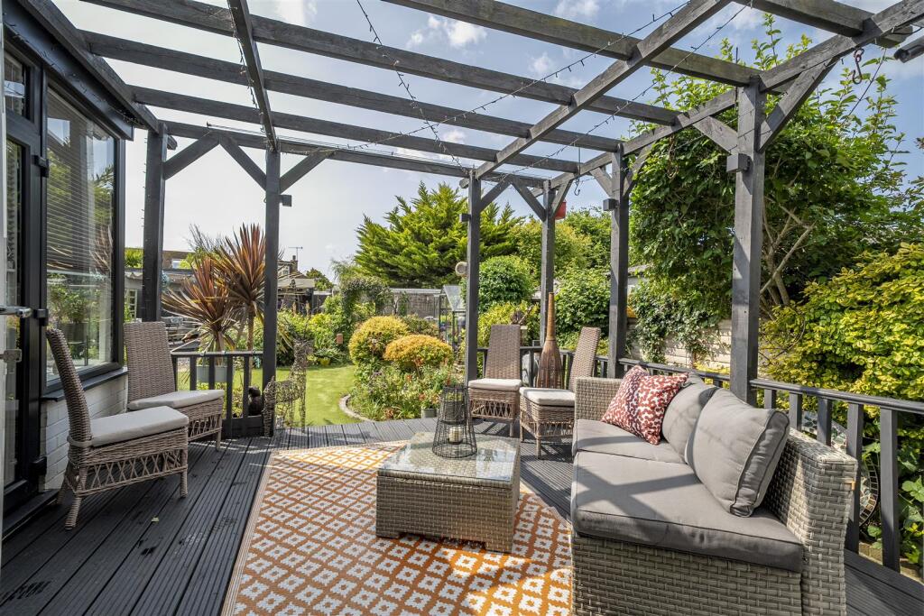 House in Worthing, West Sussex - View 3