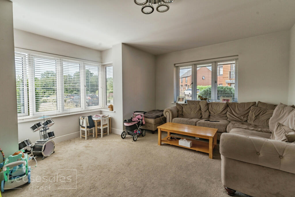 House in Mid Sussex, Woodgate, Slaugham - View 3