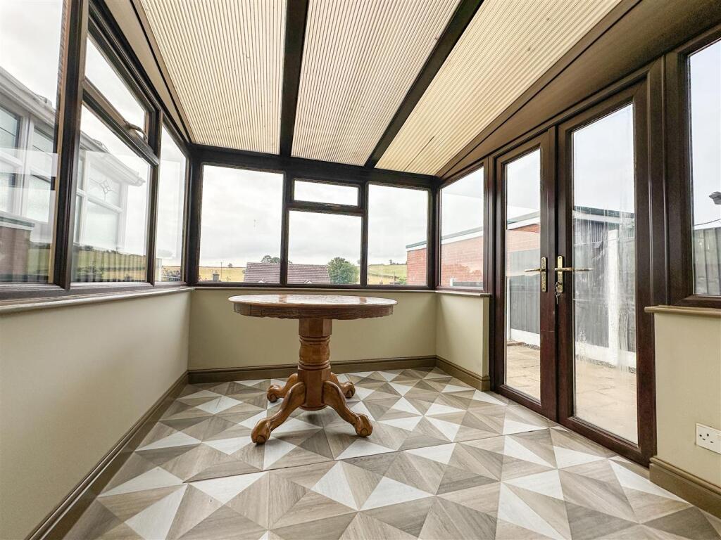 House in Stoke-on-Trent - More