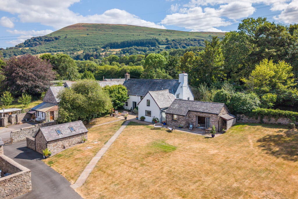 Main image of property: Glanbaiden, Abergavenny