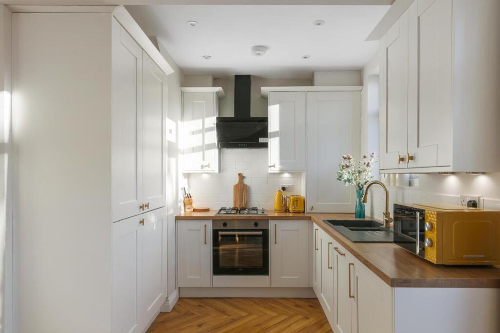 House in London - View 4