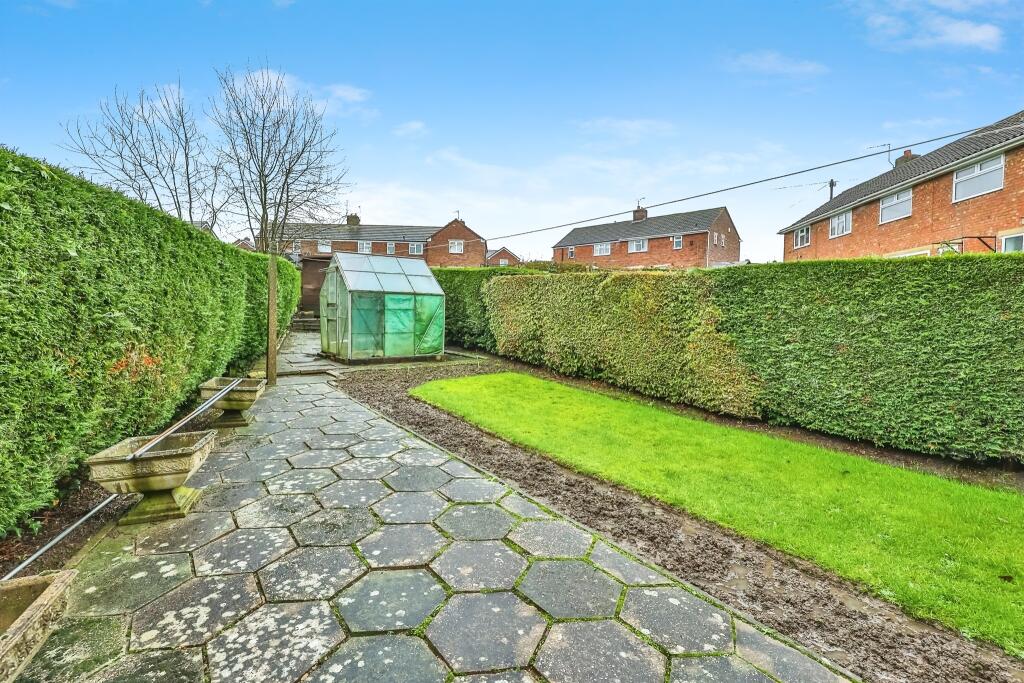 Ladywood Road, ILKESTON photo 4