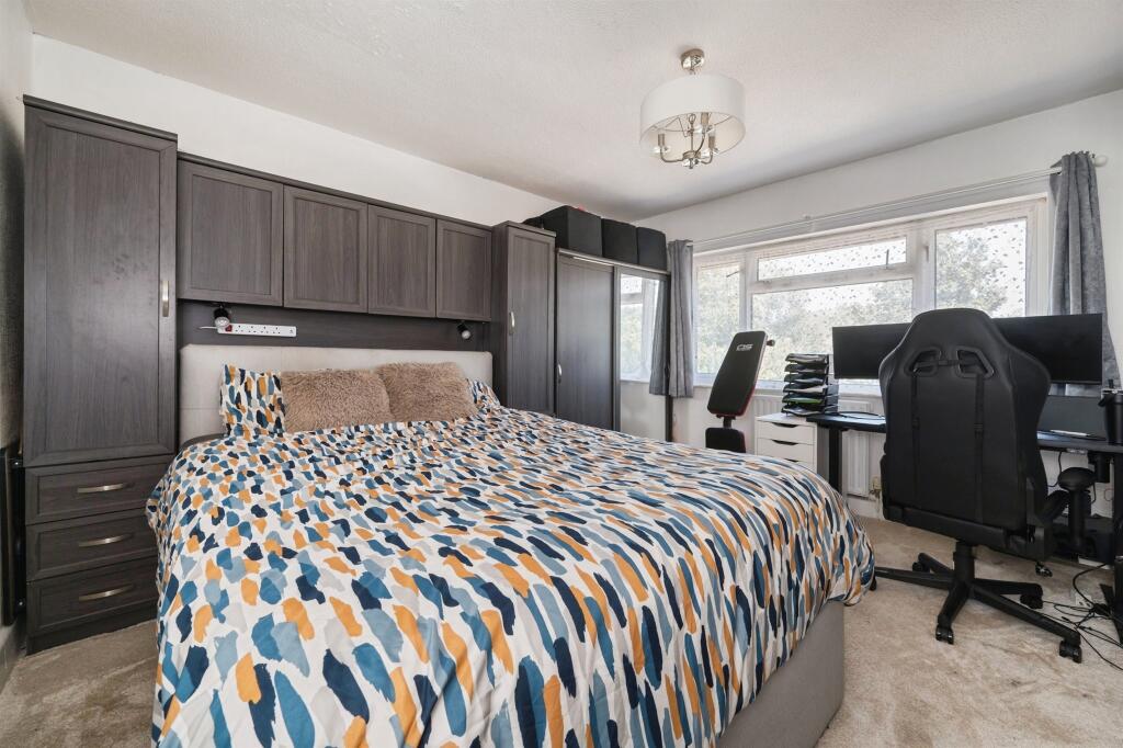 Apartment in Southampton - View 5