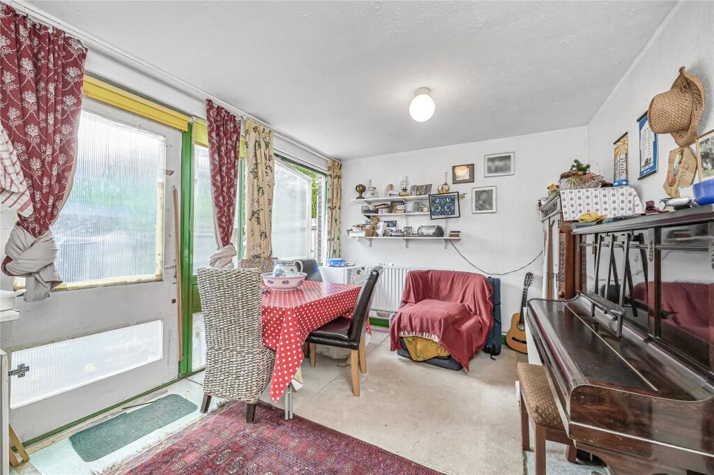 House in London - View 4