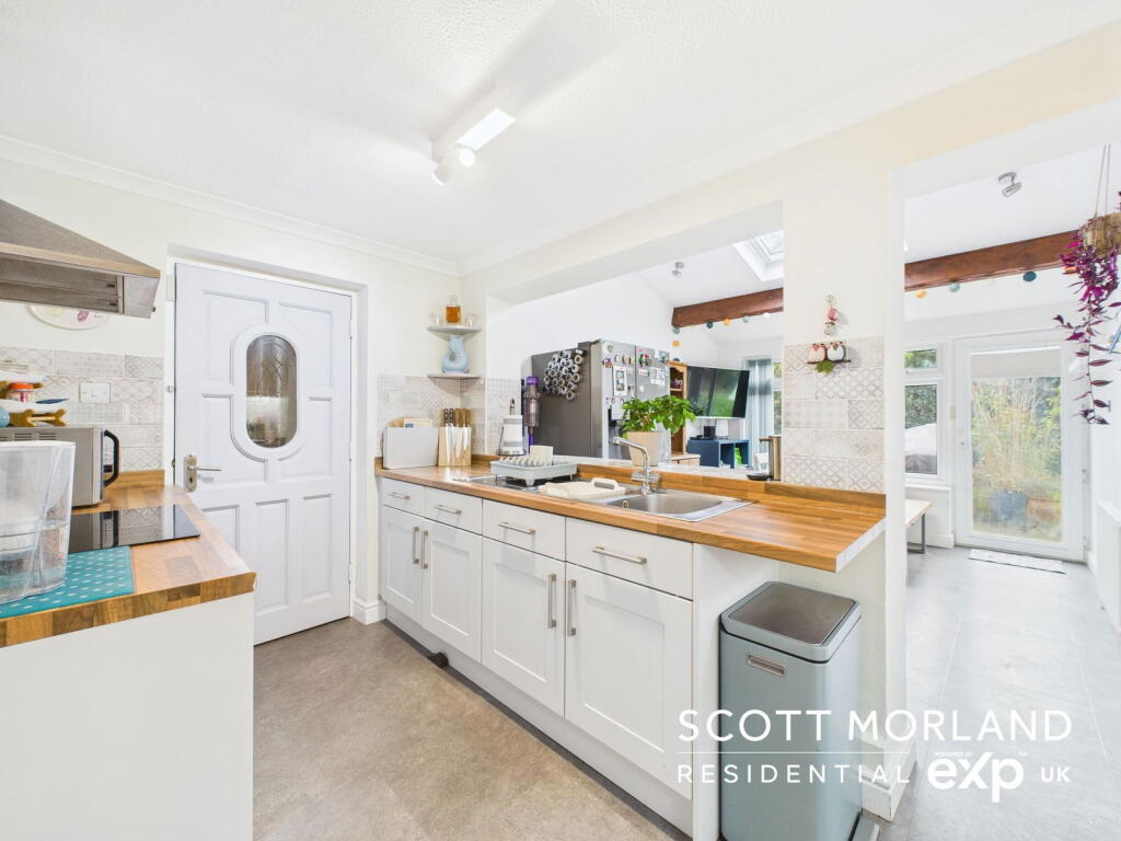 House in Basingstoke and Deane, Hampshire - View 6