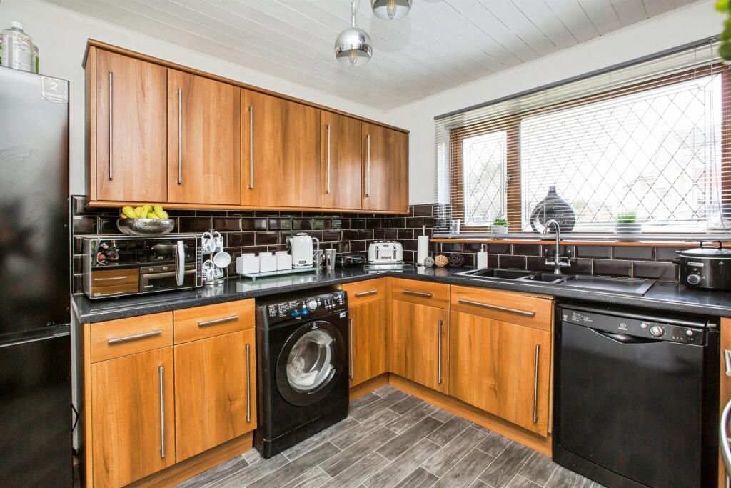 House in Bradford, West Yorkshire - View 2