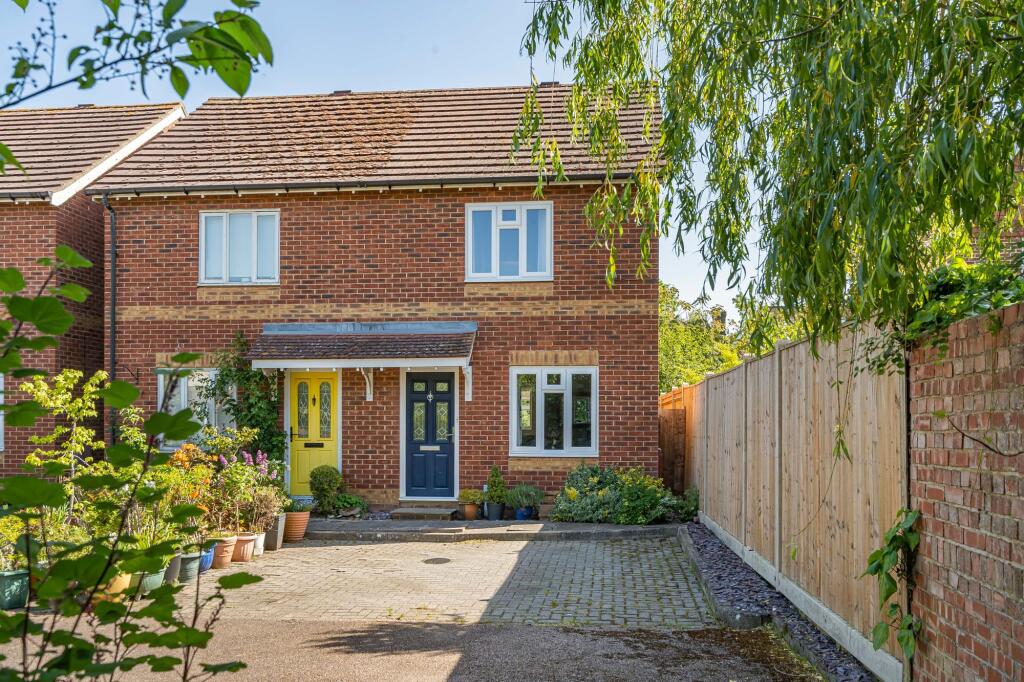 Main image of property: Rutland Close, Ashtead, KT21