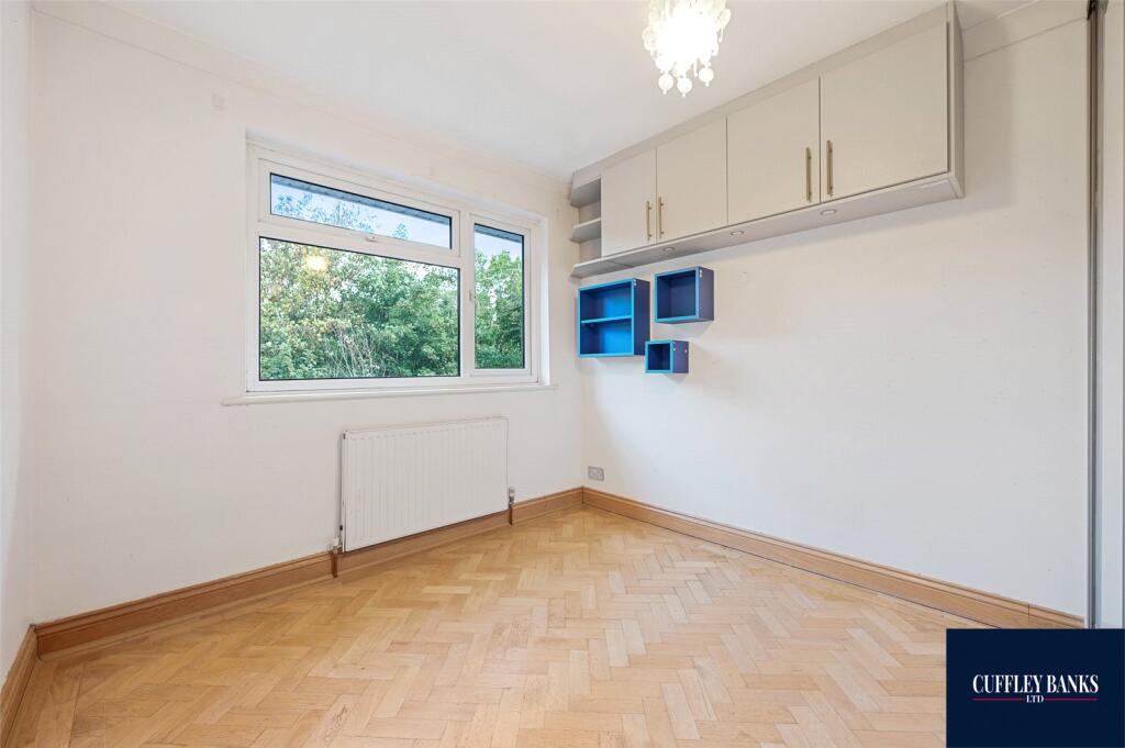 House in London - View 5