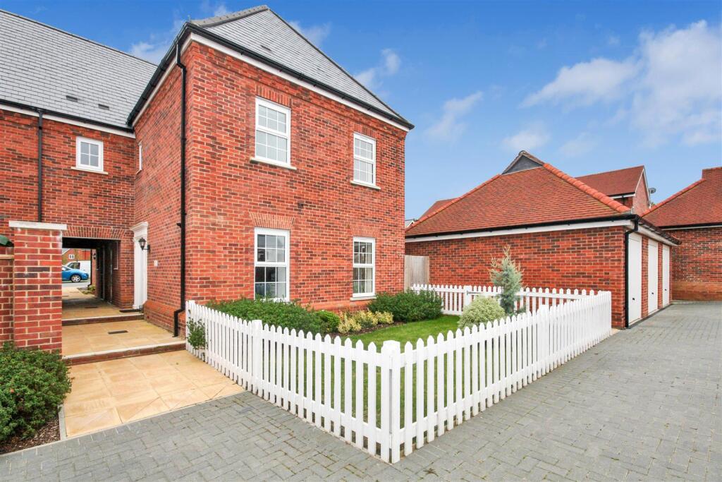 Main image of property: Fawn Rise, Henfield