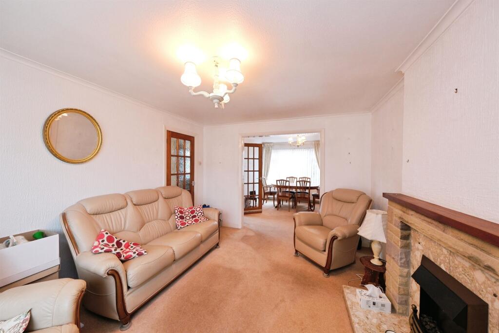 House in Chesterfield, Derbyshire - View 5