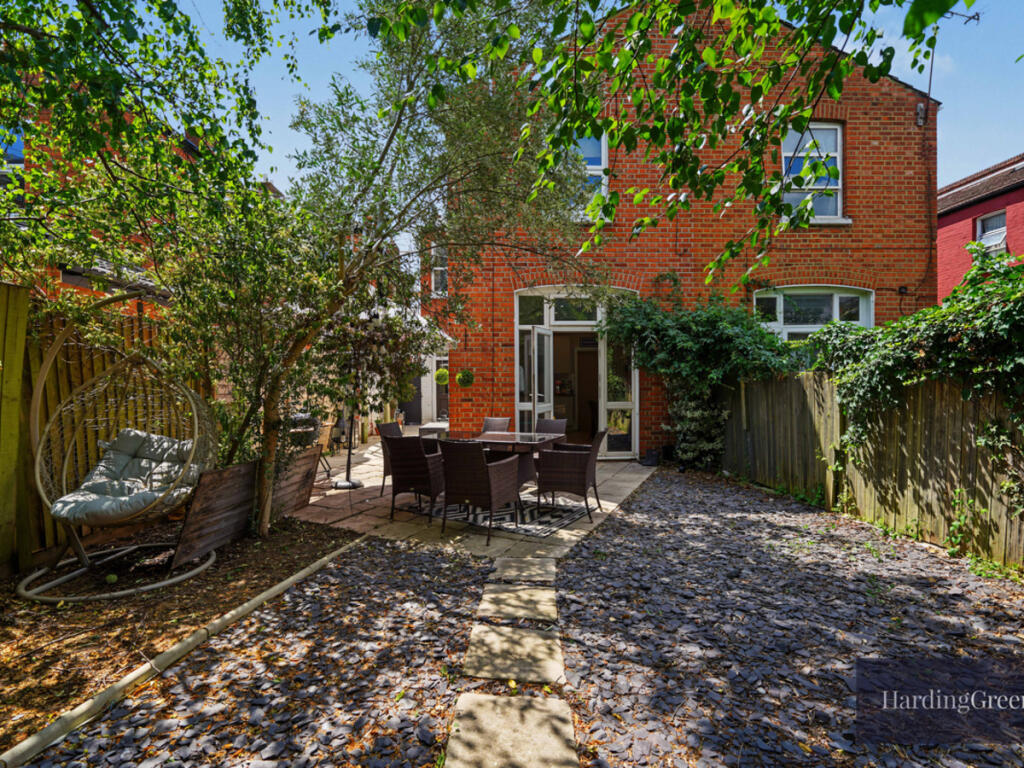 House in London - View 4